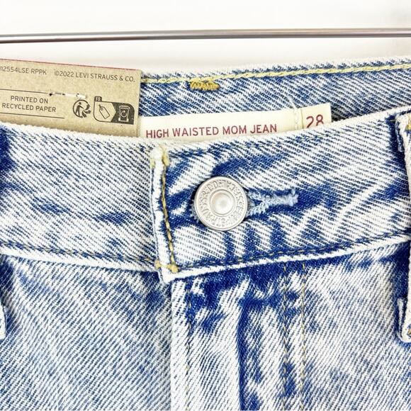 NWT Levi’s High Waist Altered Mom Jeans 28 Blue - Picture 6 of 8